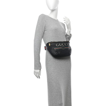 GUCCI Grained Calfskin Logo Belt Bag Black