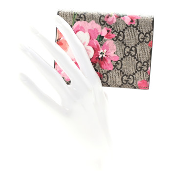 GUCCI GG Supreme Monogram Blooms Card Case Beige Multicolor Dry Rose