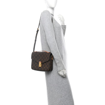 LOUIS VUITTON Monogram Pochette Metis