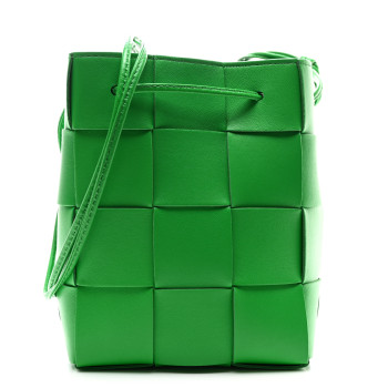 BOTTEGA VENETA Nappa Maxi Intrecciato Small Cassette Bucket Bag Parakeet
