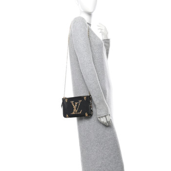LOUIS VUITTON Monogram Giant Jungle Pochette Double Zip Black