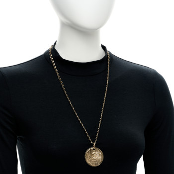 CHANEL Lambskin Crystal CC Round Pendant Chain Necklace Gold Black