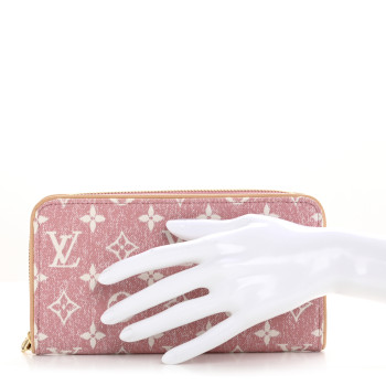 LOUIS VUITTON Denim Monogram Jacquard Zippy Wallet Pink
