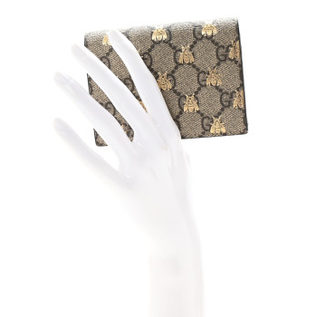 GUCCI GG Supreme Monogram Bee Print Card Case
