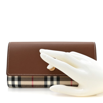 BURBERRY Vintage Check Grain Calfskin Halton Wallet Tan