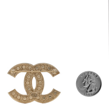 CHANEL Metal Crystal Graduated Pearl CC Brooch Gold