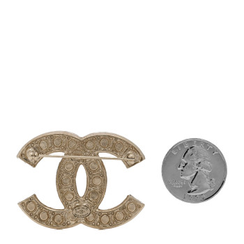 CHANEL Metal Crystal Graduated Pearl CC Brooch Gold