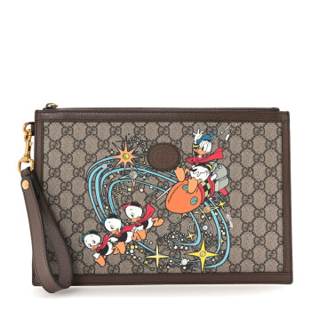 GUCCI X DISNEY GG Supreme Monogram Donald Duck Interlocking G Wristlet Pouch Beige Multicolor New Acero