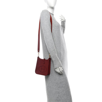 HERMES Taurillon Clemence Evelyne TPM Rouge H