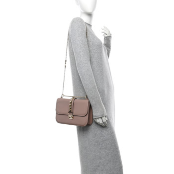 VALENTINO GARAVANI Vitello Medium Glam Lock Rockstud Flap Poudre
