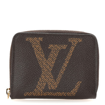 LOUIS VUITTON Monogram Giant Zippy Coin Purse