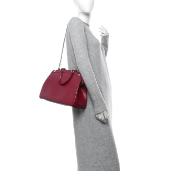 LOUIS VUITTON Epi Brea MM  Fuchsia