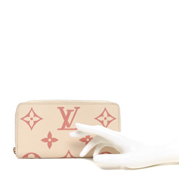 LOUIS VUITTON Empreinte Monogram Giant Zippy Wallet Creme Bois De Rose
