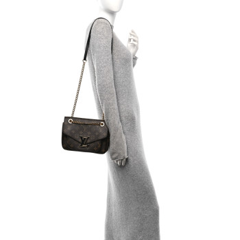 LOUIS VUITTON Monogram Passy