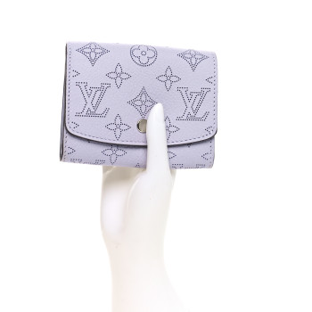 LOUIS VUITTON Mahina Iris Compact Wallet NM Lilas