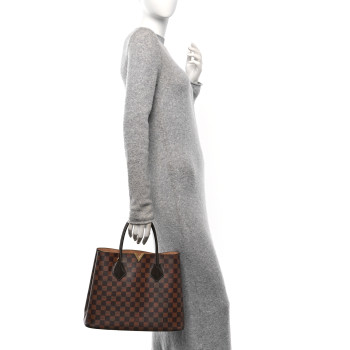 LOUIS VUITTON Damier Ebene Kensington
