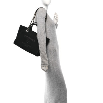 CHANEL Mixed Fibers Medium Deauville Tote Black