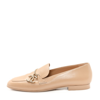 CHANEL Crinkled Calfskin Chain CC Mocassin Loafers  39 Beige