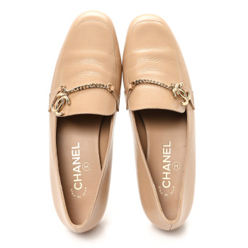 CHANEL Crinkled Calfskin Chain CC Mocassin Loafers  39 Beige