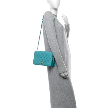 CHANEL Calfskin Quilted Medium Everyday Chic Single Flap Turquoise