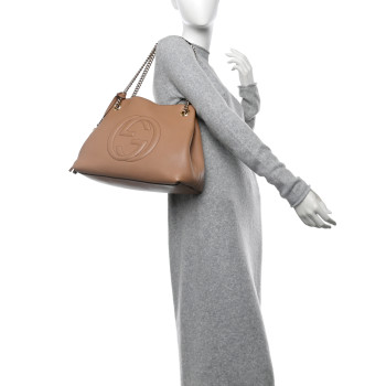 GUCCI Pebbled Calfskin Medium Soho Chain Shoulder Bag Camelia