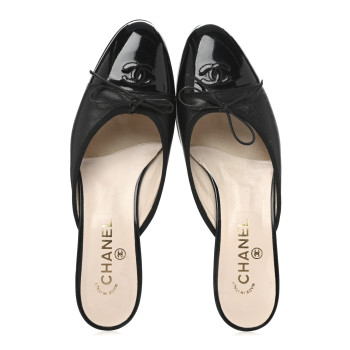 CHANEL Lambskin Patent Cap Toe Bow CC Mules 40 Black