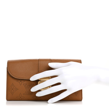 LOUIS VUITTON Mahina Amelia Wallet Caramel