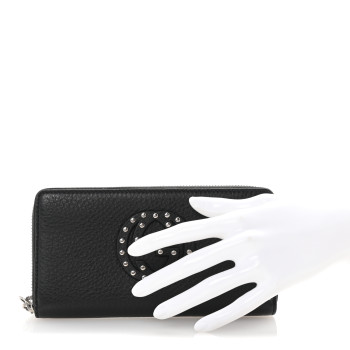 GUCCI Pebbled Calfskin Studded Soho Zip Around Wallet Black