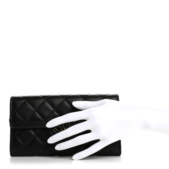 CHANEL Lambskin Quilted CC Chic Gusset Wallet Black