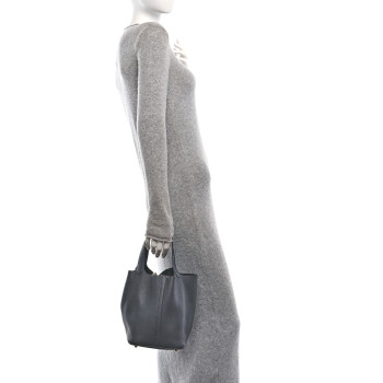 HERMES Taurillon Clemence Picotin Lock 22 MM Gris Misty