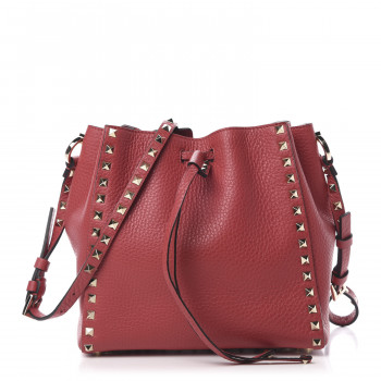 VALENTINO GARAVANI Grained Calfskin Rockstud Bucket Bag Red