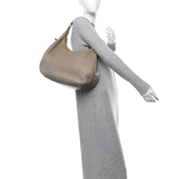 PRADA Vitello Daino Hobo Argilla