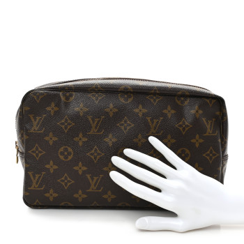 LOUIS VUITTON Monogram Trousse Toilette 28