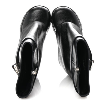 GIVENCHY Grained Calfskin Shark Lock Biker Ankle Boots 38 Black