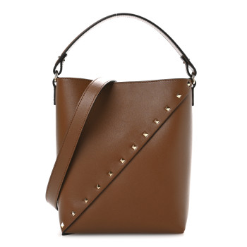 VALENTINO GARAVANI Calfskin Rockstud Wispy Bucket Bag Tobacco