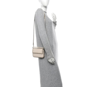 VALENTINO GARAVANI Grainy Calfskin Rockstud Crossbody Pouch Light Ivory