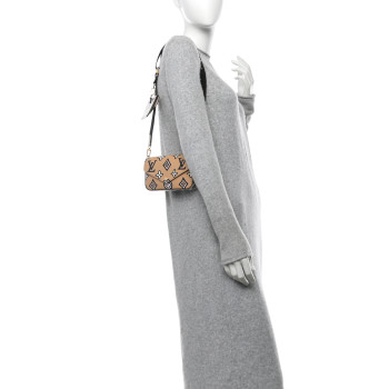 LOUIS VUITTON Monogram Wild At Heart Felicie Strap & Go Arizona Creme