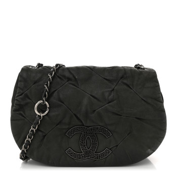 CHANEL Iridescent Calfskin Glint Flap Black