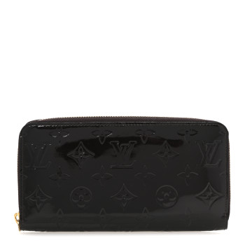 LOUIS VUITTON Vernis Zippy Wallet Amarante