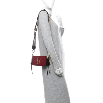 MARC JACOBS Saffiano Small Snapshot Camera Bag Cranberry Multicolor