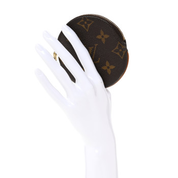 LOUIS VUITTON Monogram Round Coin Purse