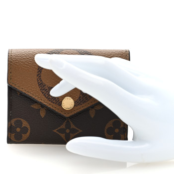 LOUIS VUITTON Reverse Monogram Giant Zoe Wallet