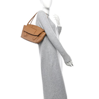 BOTTEGA VENETA Grained Calfskin Maxi Intrecciato Small Arco Caramel