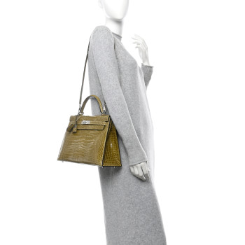 HERMES Shiny Porosus Crocodile Kelly Sellier 32 Vert Anis