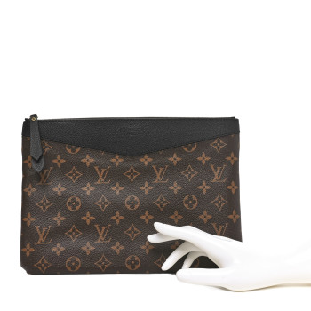LOUIS VUITTON Monogram Daily Pouch Black