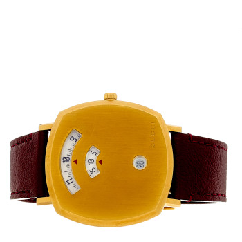 GUCCI Stainless Steel Calfskin 38mm Grip Quartz Watch Burgundy
