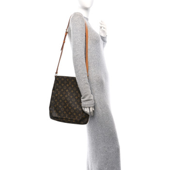 LOUIS VUITTON Monogram Musette GM