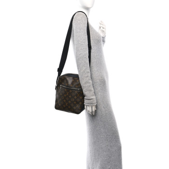 LOUIS VUITTON Monogram Macassar Torres PM
