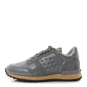 VALENTINO GARAVANI Calfskin Suede Rockstud Sneakers 35.5 Grey