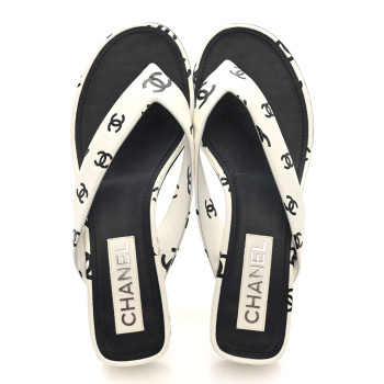 CHANEL Lambskin Printed CC Thong Sandals 40 White Black
